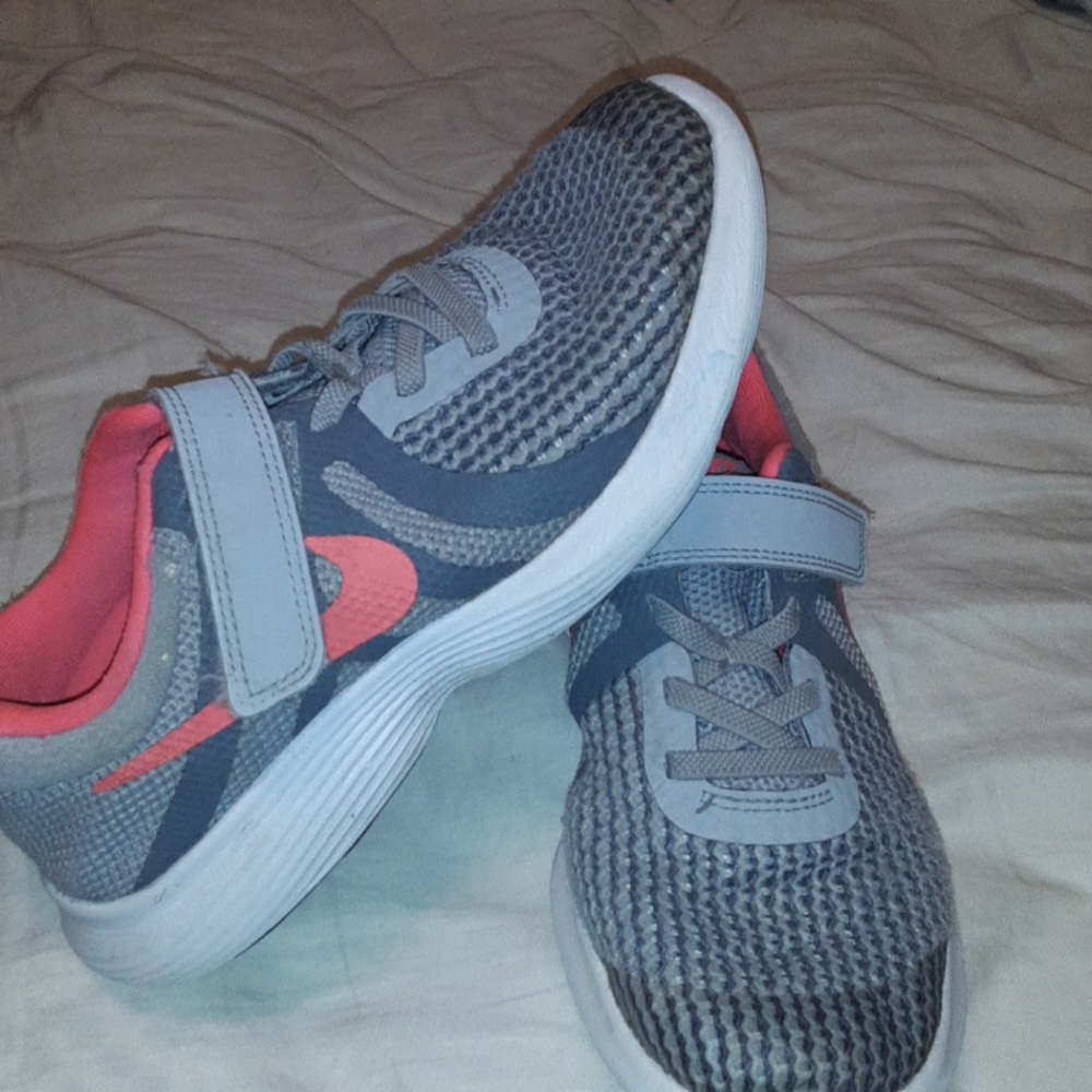 Girls Nike shoes